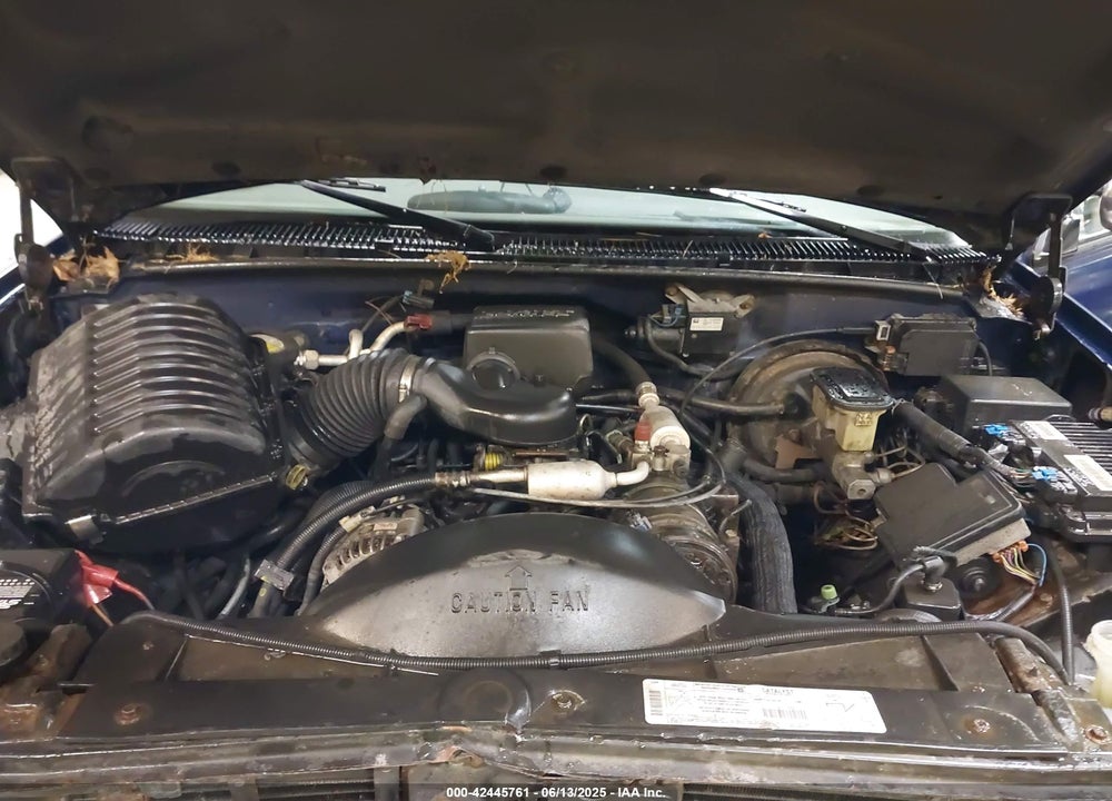 1999 CHEVROLET SUBURBAN 1500 LT VIN: 3GNFK16R5XG260732