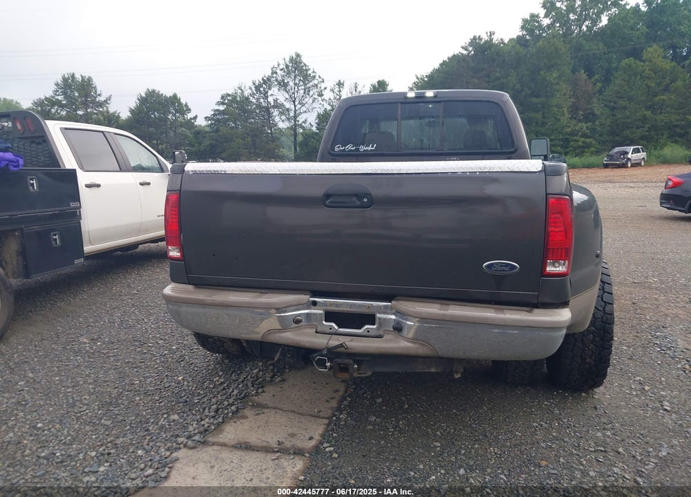 2005 FORD F-350 LARIAT/XL/XLT VIN: 1FTWW33P15EA88912