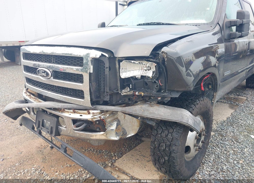 2005 FORD F-350 LARIAT/XL/XLT VIN: 1FTWW33P15EA88912