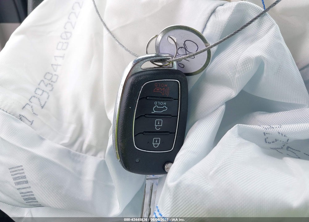 2018 HYUNDAI TUCSON VIN: KM8J33A46JU747302