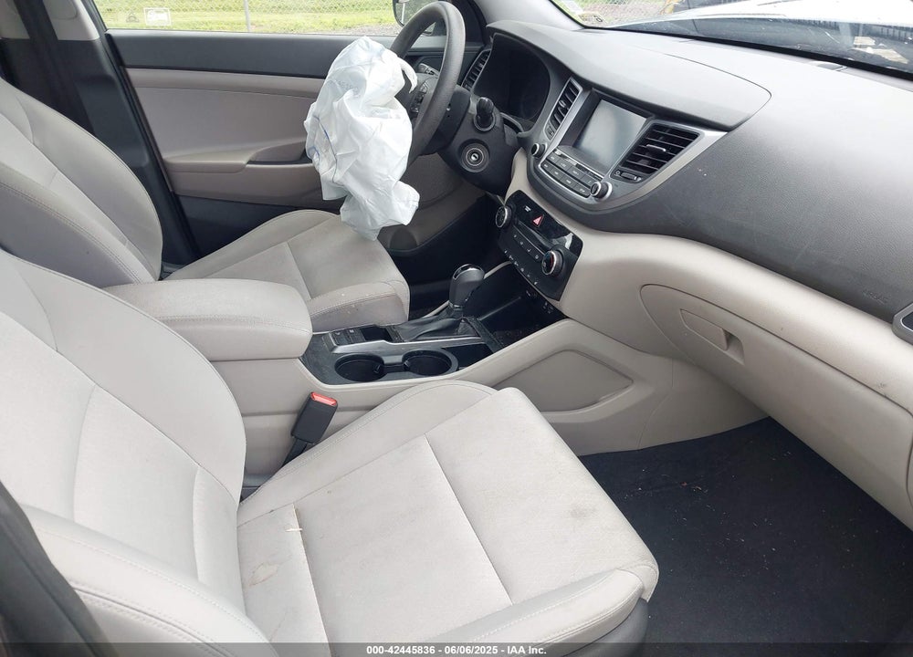 2018 HYUNDAI TUCSON VIN: KM8J33A46JU747302