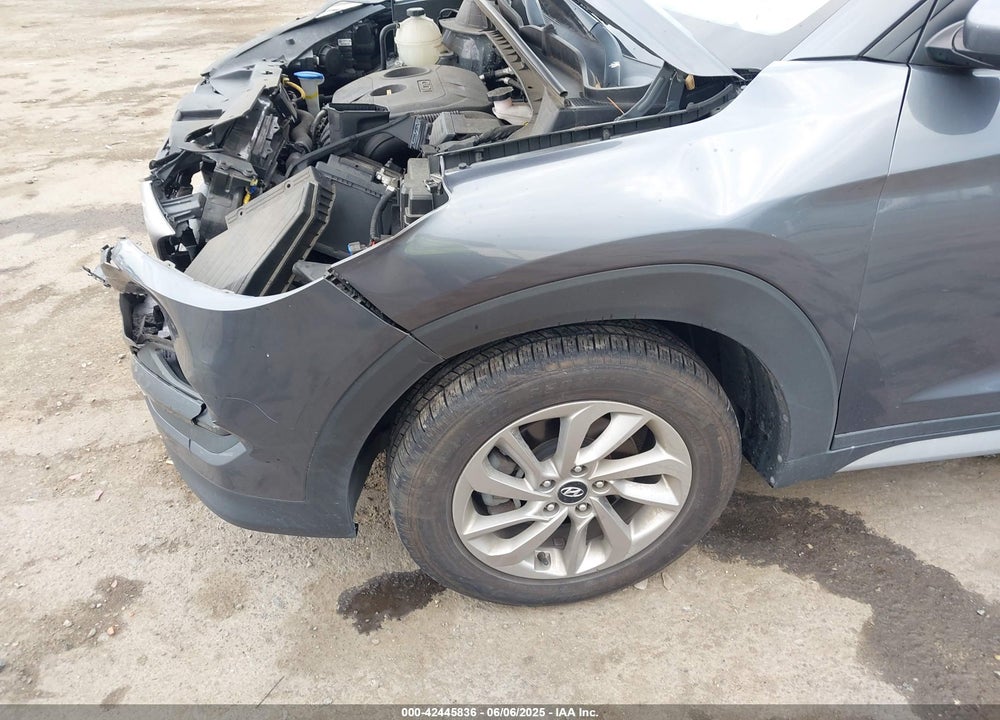 2018 HYUNDAI TUCSON VIN: KM8J33A46JU747302
