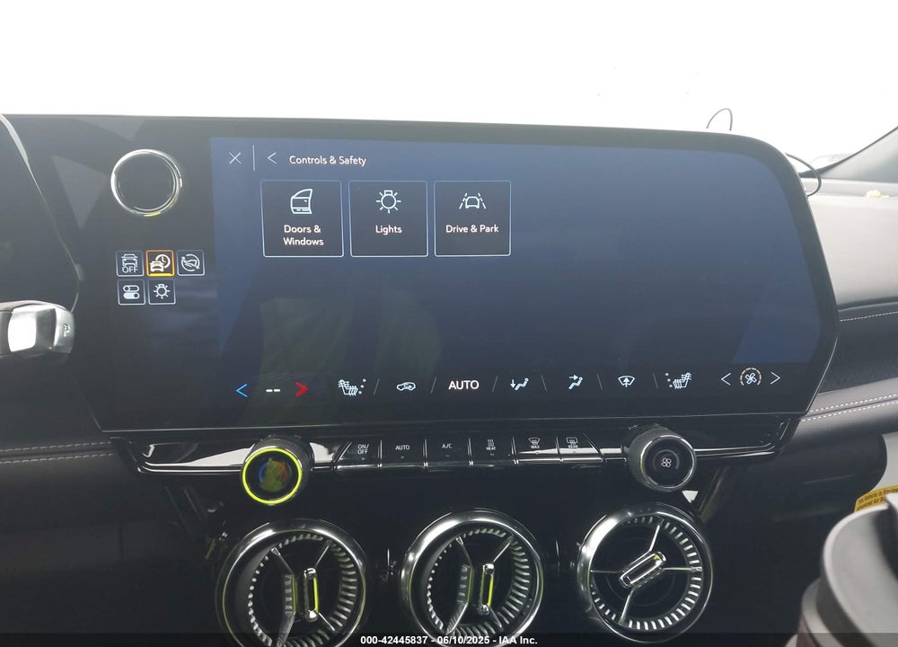 2025 CHEVROLET BLAZER VIN: 3GNKDGRJ3SS125336