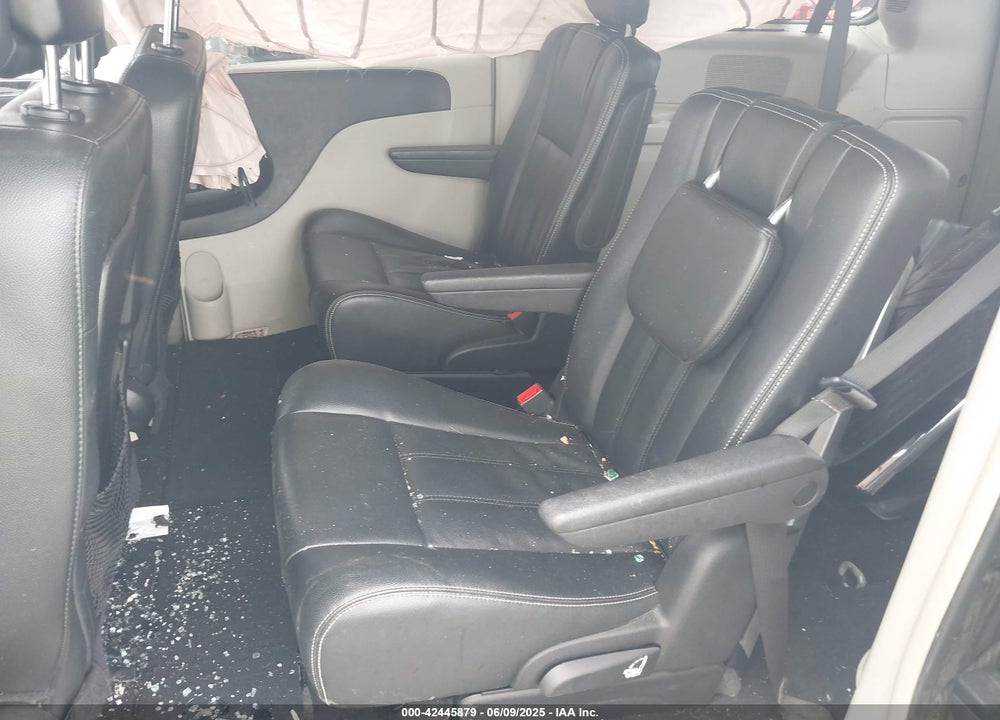 2015 CHRYSLER TOWN & COUNTRY TOURING VIN: 2C4RC1BG7FR743607
