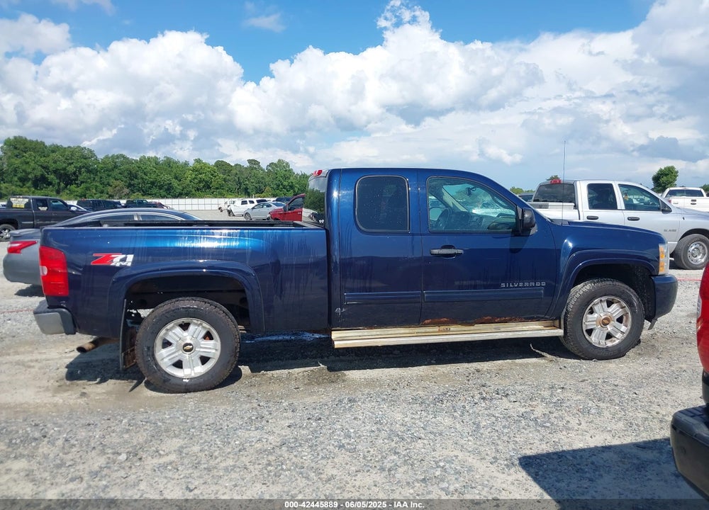 2010 CHEVROLET SILVERADO 1500 VIN: 1GCSKSE33AZ271035