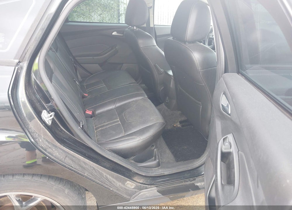 2014 FORD FOCUS VIN: 1FADP3K25EL325252