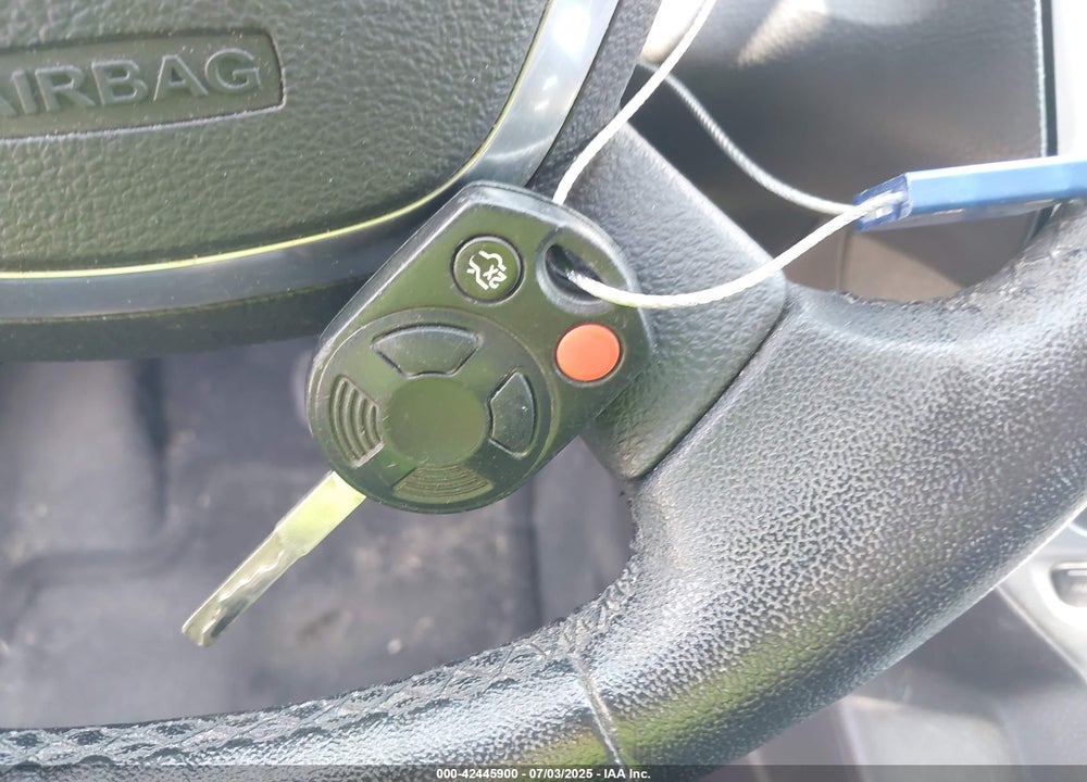 2014 FORD FOCUS VIN: 1FADP3K25EL325252