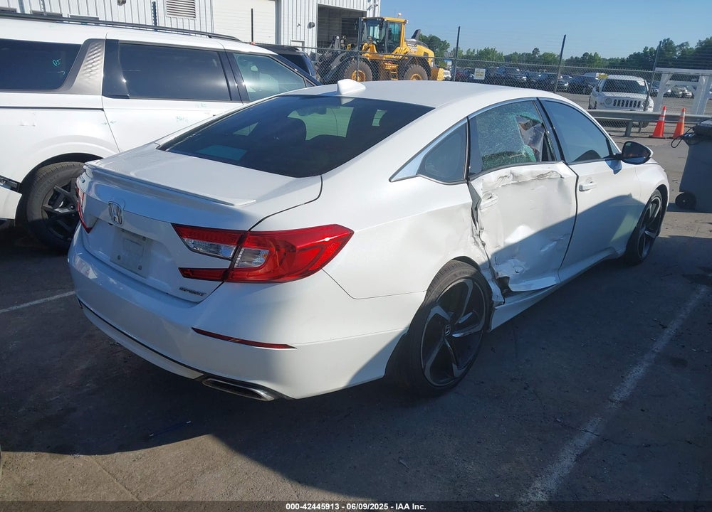 2019 HONDA ACCORD VIN: 1HGCV1F32KA019220