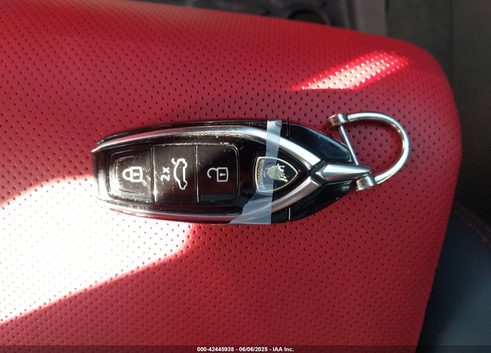 2022 LAMBORGHINI URUS GRAPHITE CAPSULE/PEARL CAPSULE VIN: ZPBUA1ZL2NLA18676