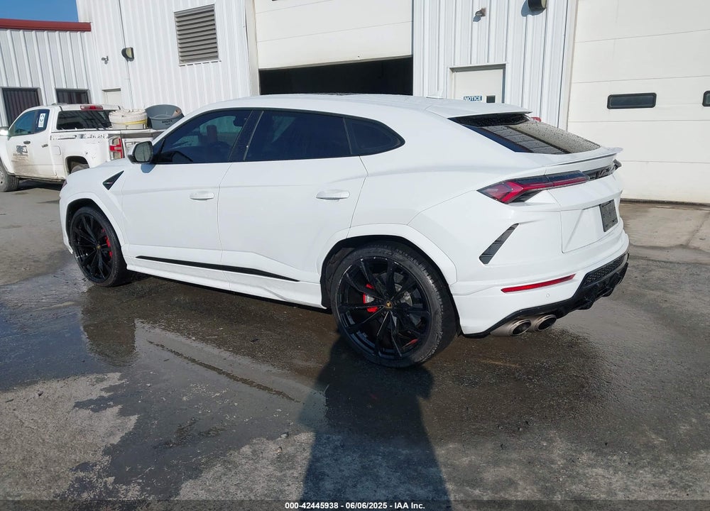 2022 LAMBORGHINI URUS GRAPHITE CAPSULE/PEARL CAPSULE VIN: ZPBUA1ZL2NLA18676