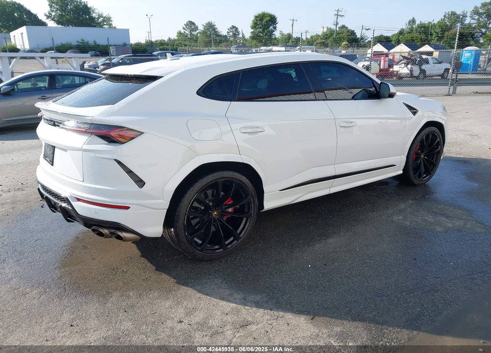 2022 LAMBORGHINI URUS GRAPHITE CAPSULE/PEARL CAPSULE VIN: ZPBUA1ZL2NLA18676