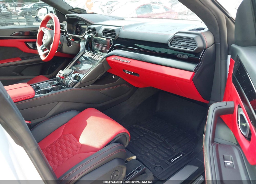 2022 LAMBORGHINI URUS GRAPHITE CAPSULE/PEARL CAPSULE VIN: ZPBUA1ZL2NLA18676