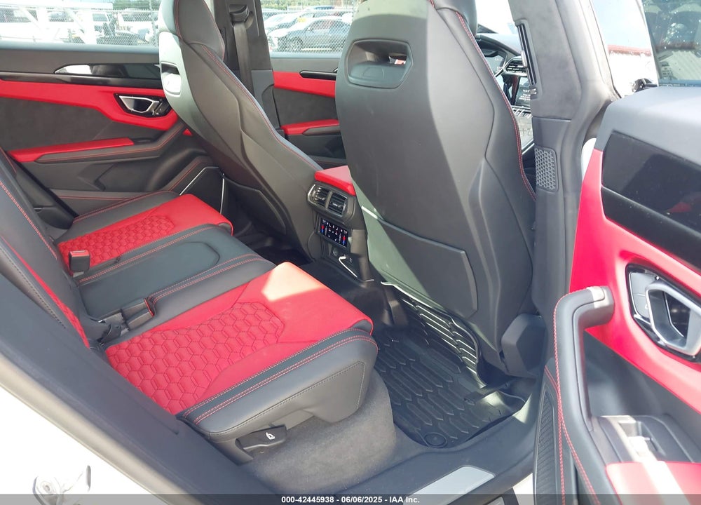 2022 LAMBORGHINI URUS GRAPHITE CAPSULE/PEARL CAPSULE VIN: ZPBUA1ZL2NLA18676