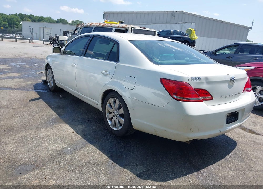 2005 TOYOTA AVALON XLS VIN: 4T1BK36B75U027012