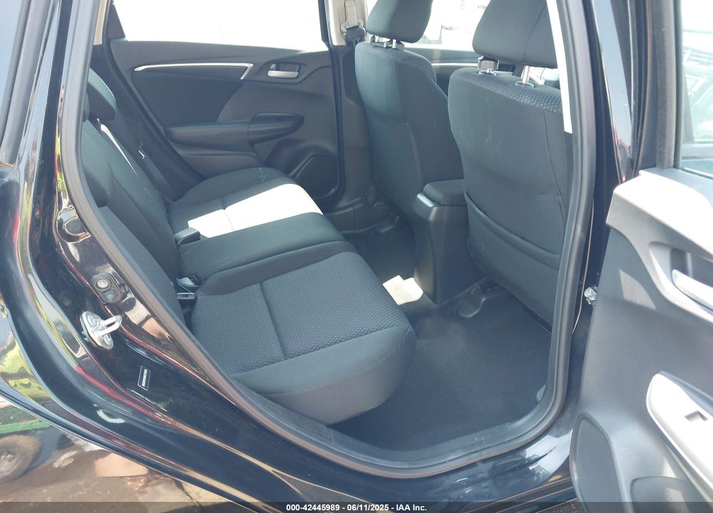 2019 HONDA FIT LX VIN: 3HGGK5H4XKM724020