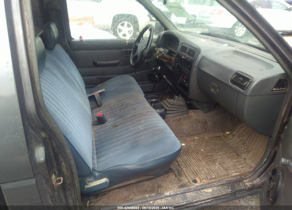 1995 NISSAN TRUCK E/XE VIN: 1N6SD11S5SC370510