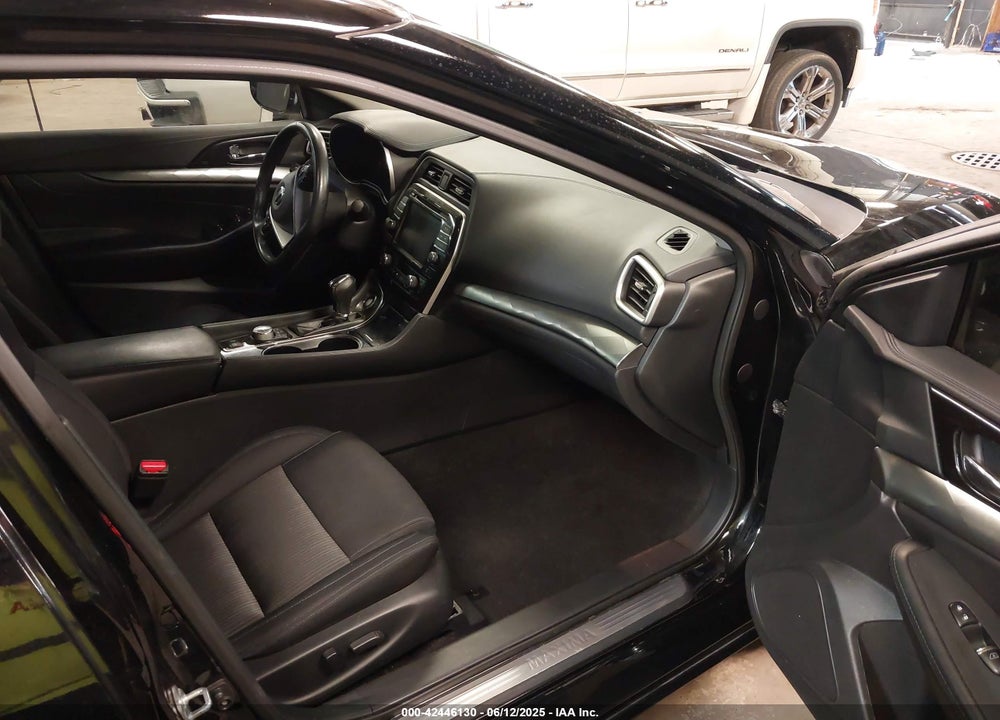 2019 NISSAN MAXIMA VIN: 1N4AA6AV1KC375806