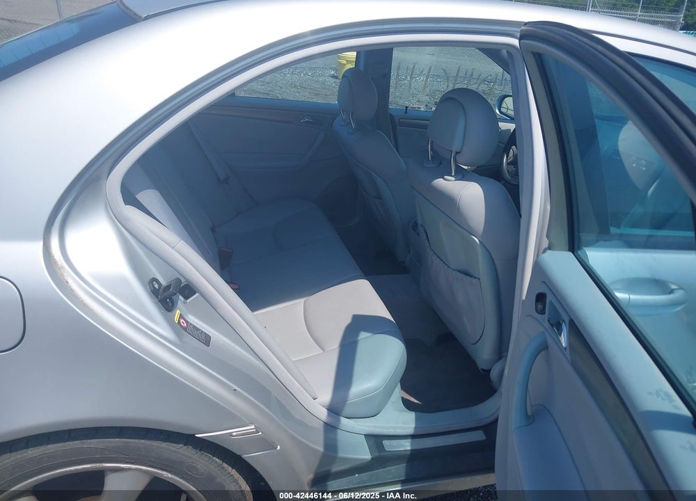 2004 MERCEDES-BENZ C 230 KOMPRESSOR SPORT/SPORT VIN: WDBRF40J94A645850