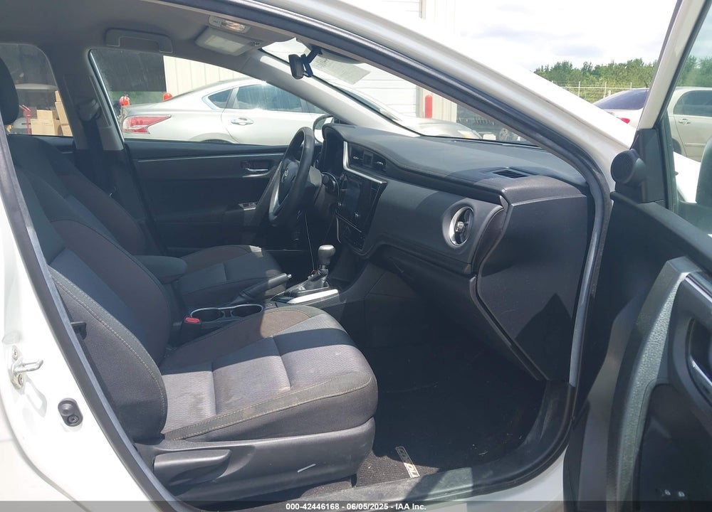 2018 TOYOTA COROLLA VIN: 2T1BURHE5JC101043