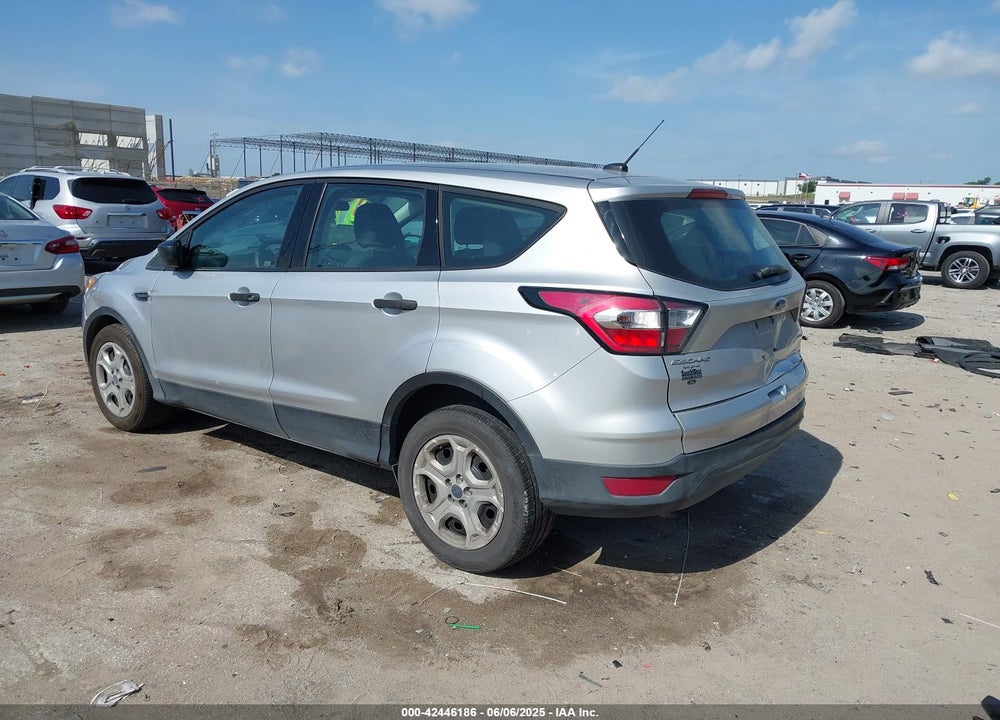 2017 FORD ESCAPE VIN: 1FMCU0F74HUE26019