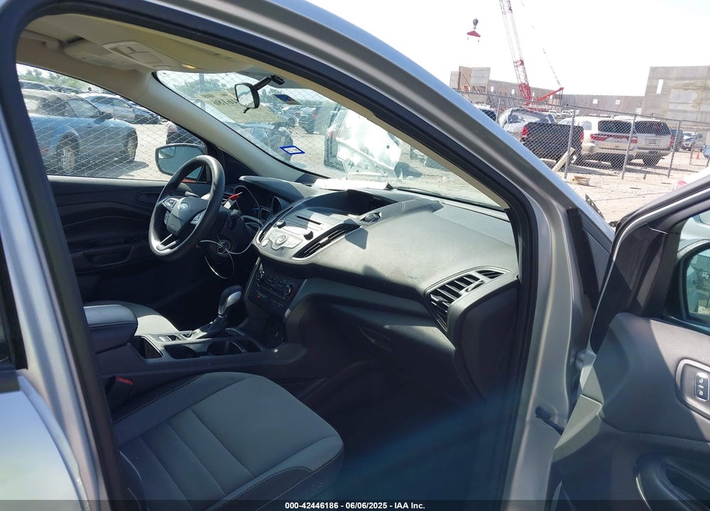 2017 FORD ESCAPE VIN: 1FMCU0F74HUE26019