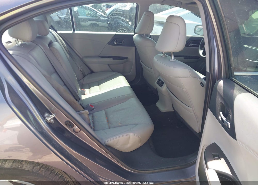 2017 HONDA ACCORD VIN: 1HGCR3F89HA039419