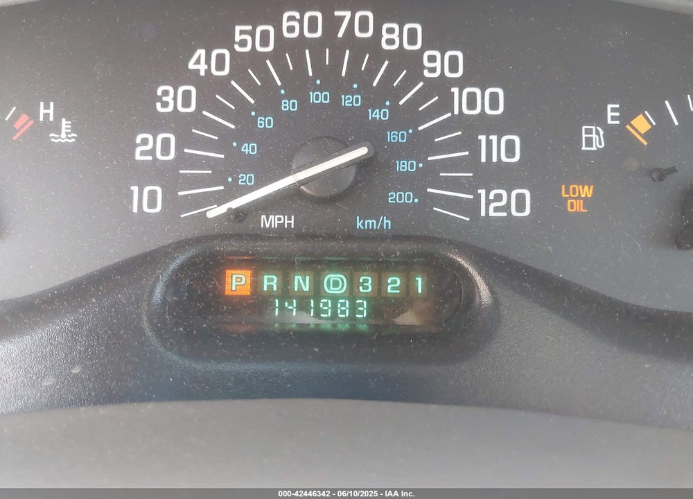 2002 BUICK CENTURY CUSTOM VIN: 2G4WS52JX21211538