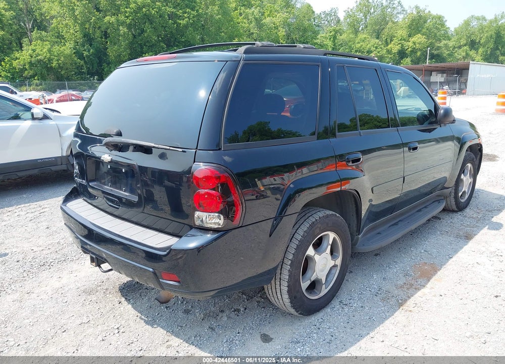 2008 CHEVROLET TRAILBLAZER LT VIN: 1GNDT13S882169217