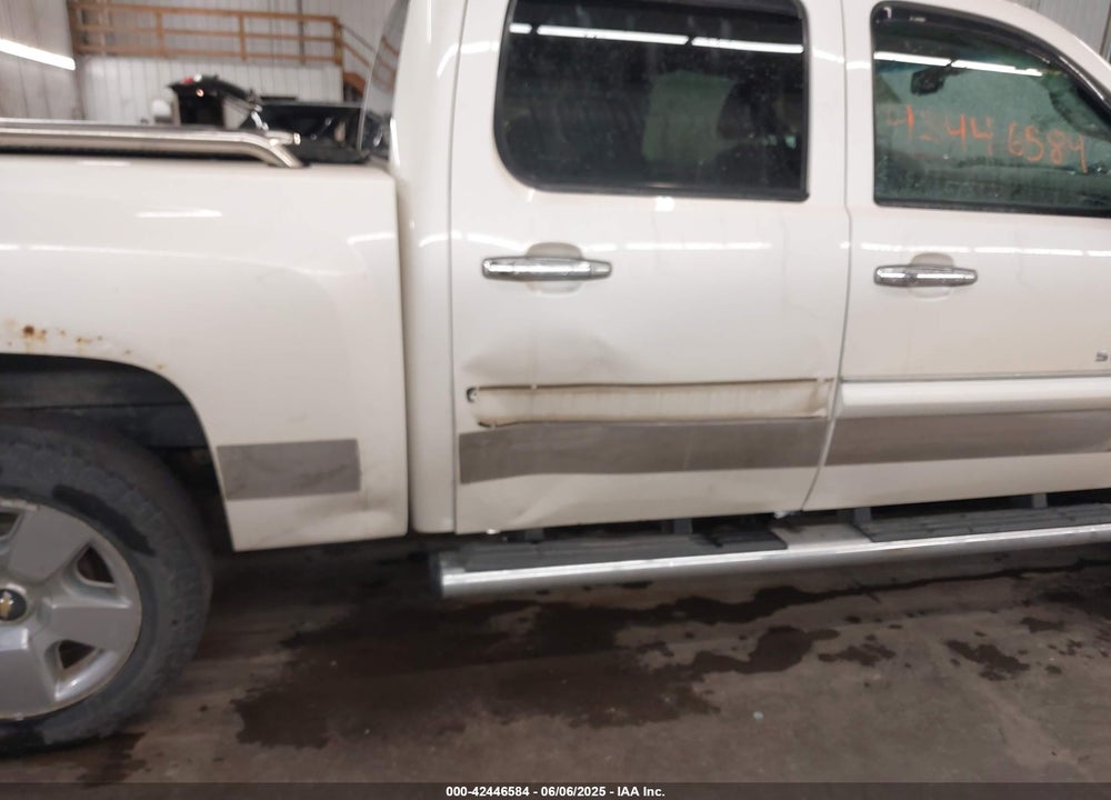 2011 CHEVROLET SILVERADO 1500 VIN: 3GCPKTE39BG329775