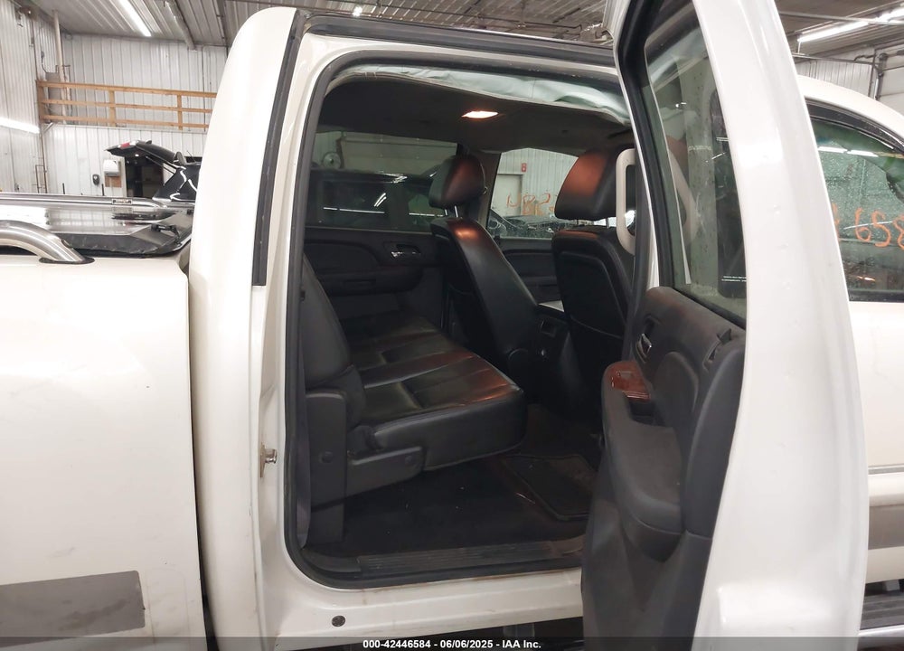 2011 CHEVROLET SILVERADO 1500 VIN: 3GCPKTE39BG329775
