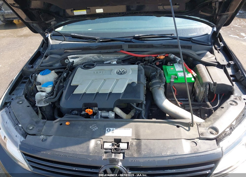 2011 VOLKSWAGEN JETTA VIN: 3VW3L7AJ6BM123447