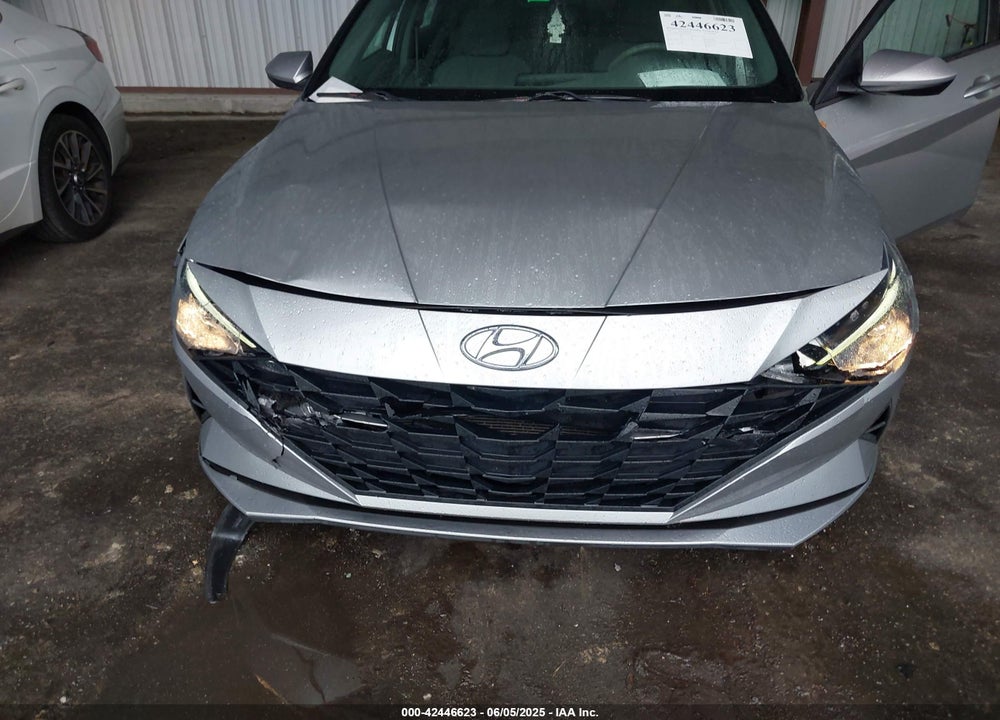 2021 HYUNDAI ELANTRA VIN: 5NPLM4AG9MH003217