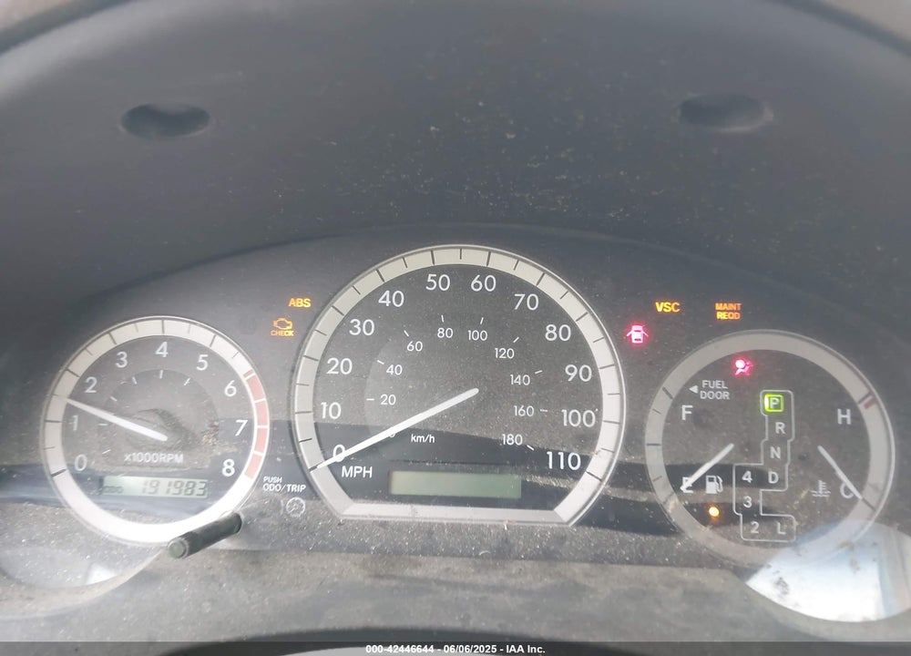 2005 TOYOTA SIENNA XLE LIMITED VIN: 5TDBA22C15S052900