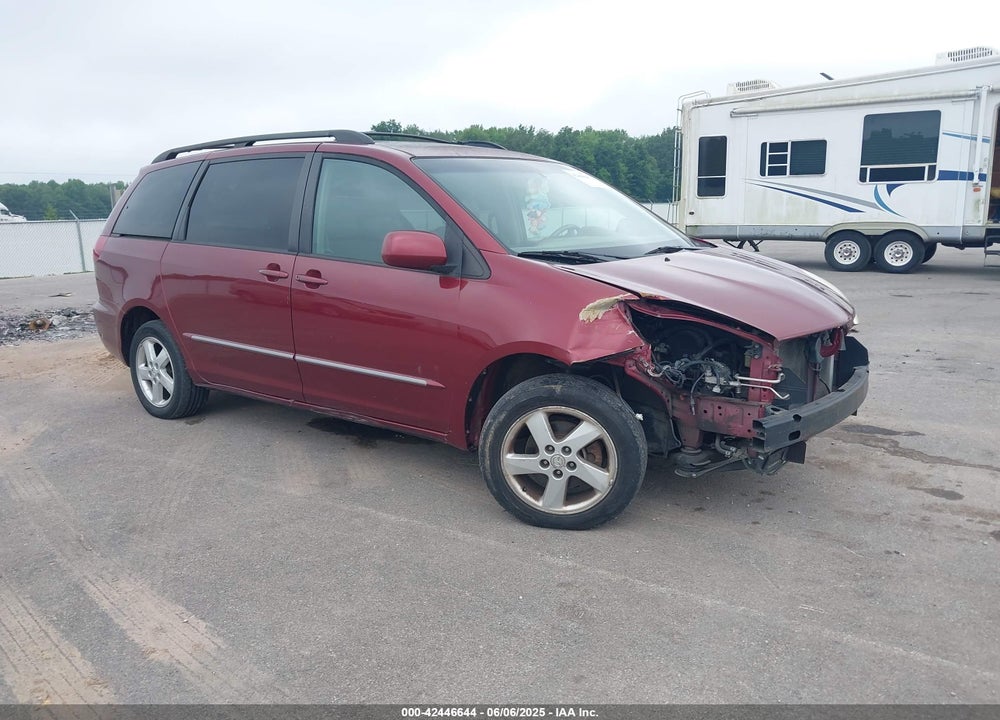 2005 TOYOTA SIENNA XLE LIMITED VIN: 5TDBA22C15S052900