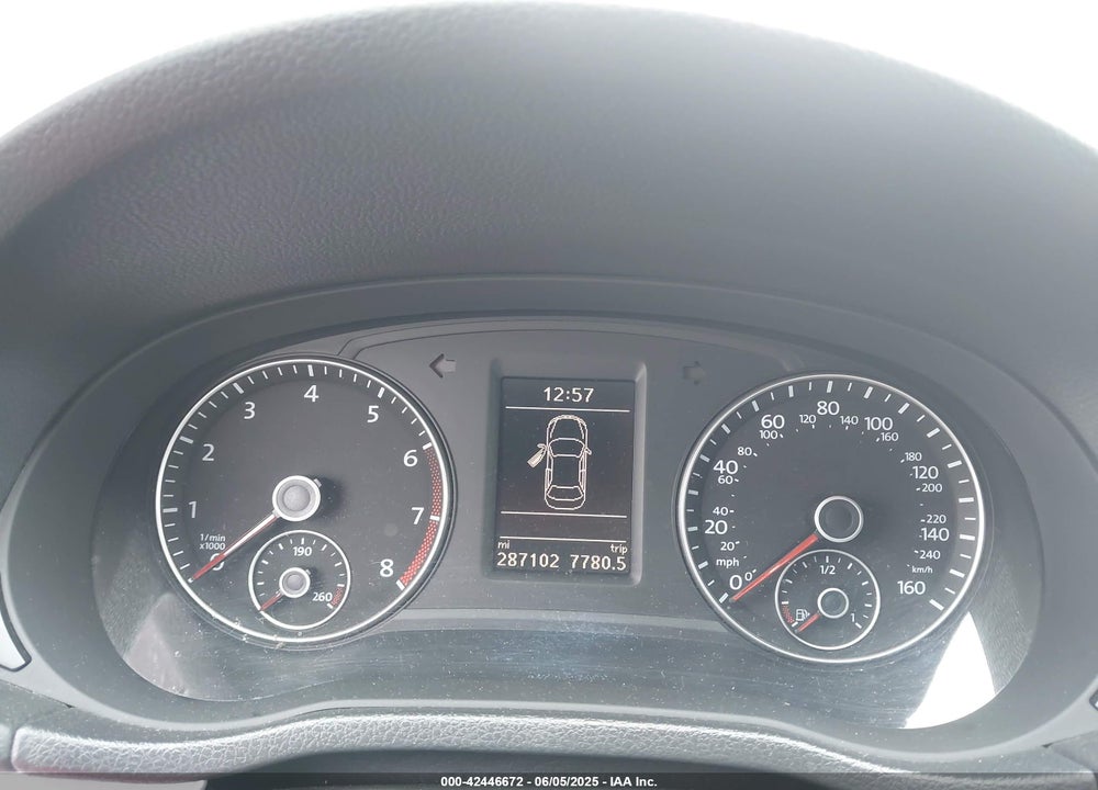 2013 VOLKSWAGEN PASSAT VIN: 1VWBH7A38DC032697