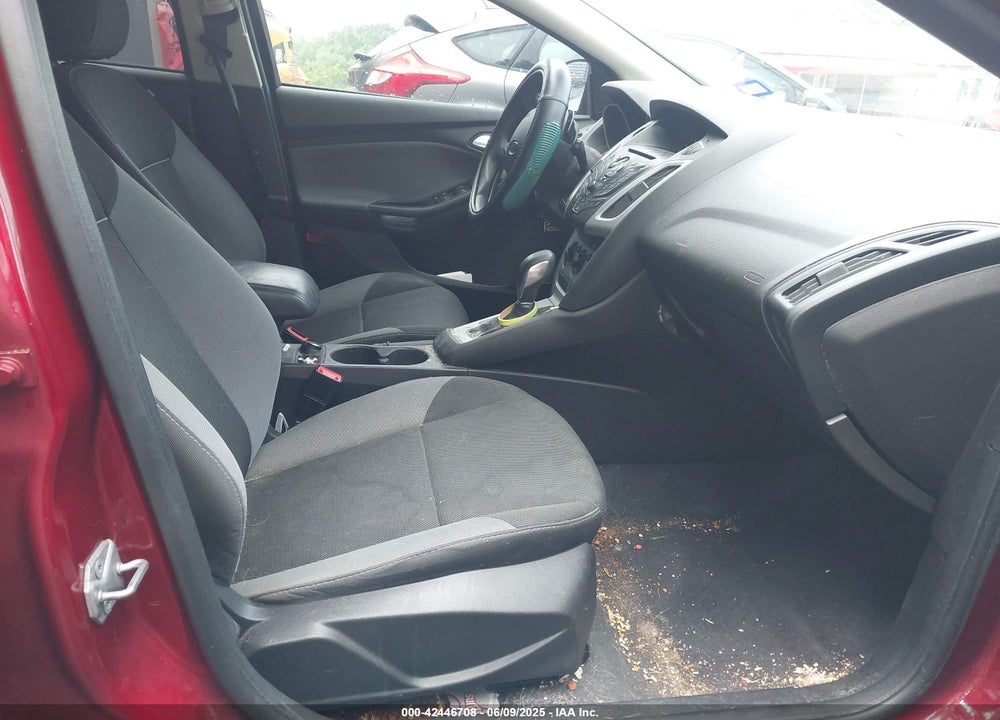 2014 FORD FOCUS VIN: 1FADP3K28EL152651