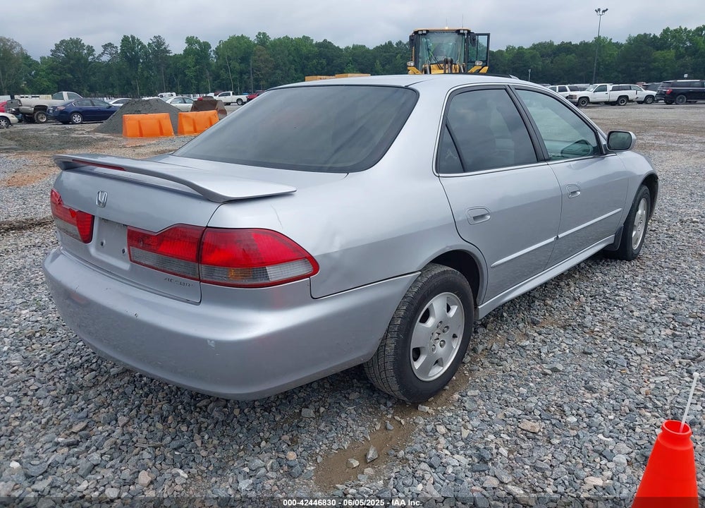2002 HONDA ACCORD 3.0 EX VIN: 1HGCG16562A084499