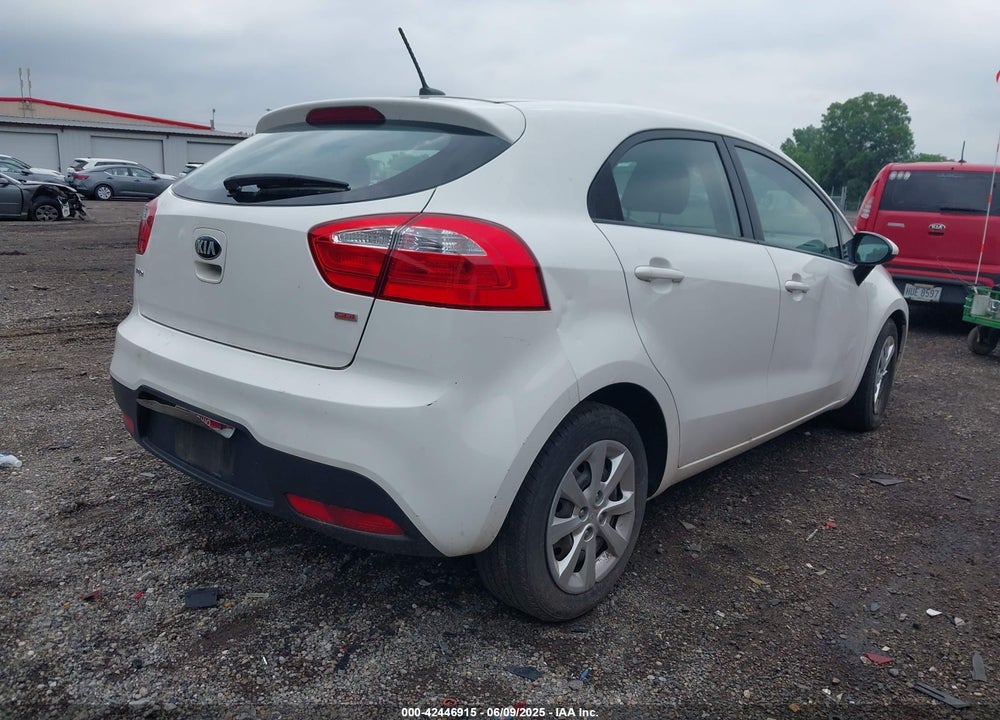 2015 KIA RIO VIN: KNADM5A30F6516518
