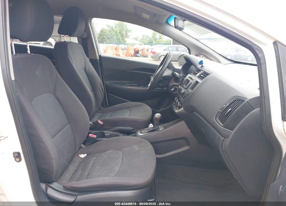 2015 KIA RIO VIN: KNADM5A30F6516518
