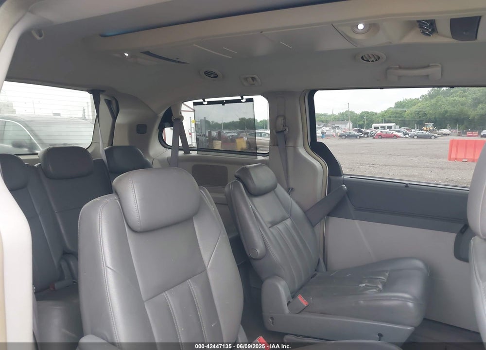 2008 CHRYSLER TOWN & COUNTRY TOURING VIN: 2A8HR54P38R823822