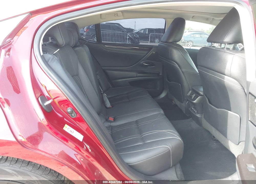 2019 LEXUS ES VIN: 58ABZ1B1XKU025921