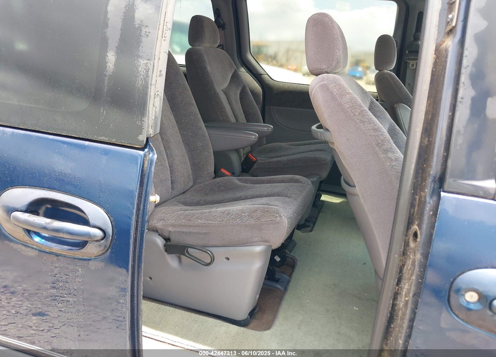 2000 DODGE GRAND CARAVAN LE VIN: 1B4GP54G0YB702783