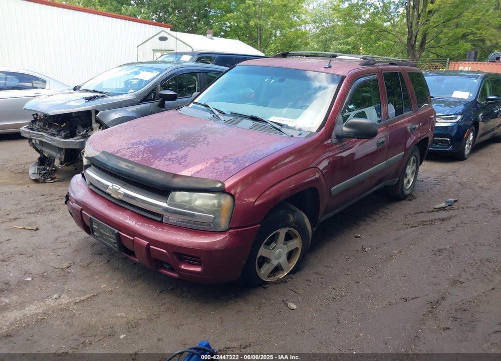 2005 CHEVROLET TRAILBLAZER LS VIN: 1GNDT13S752256537
