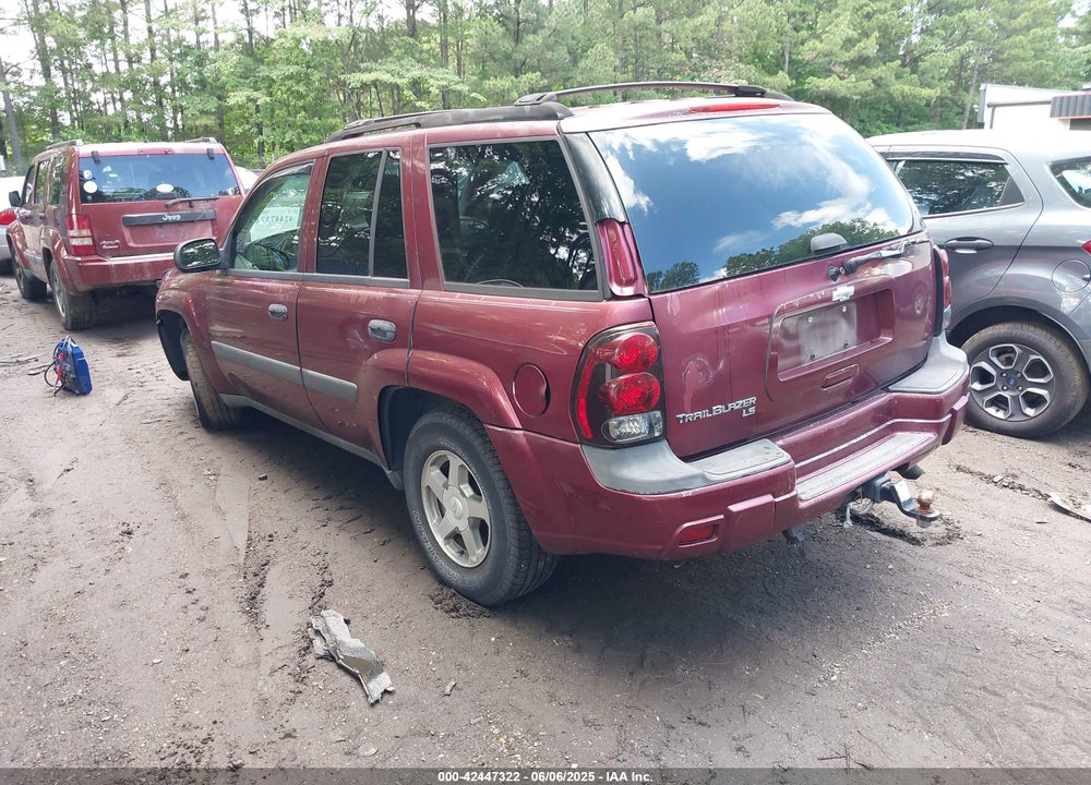 2005 CHEVROLET TRAILBLAZER LS VIN: 1GNDT13S752256537