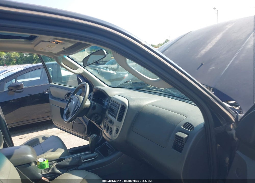 2007 FORD ESCAPE VIN: 1FMCU93167KA91361