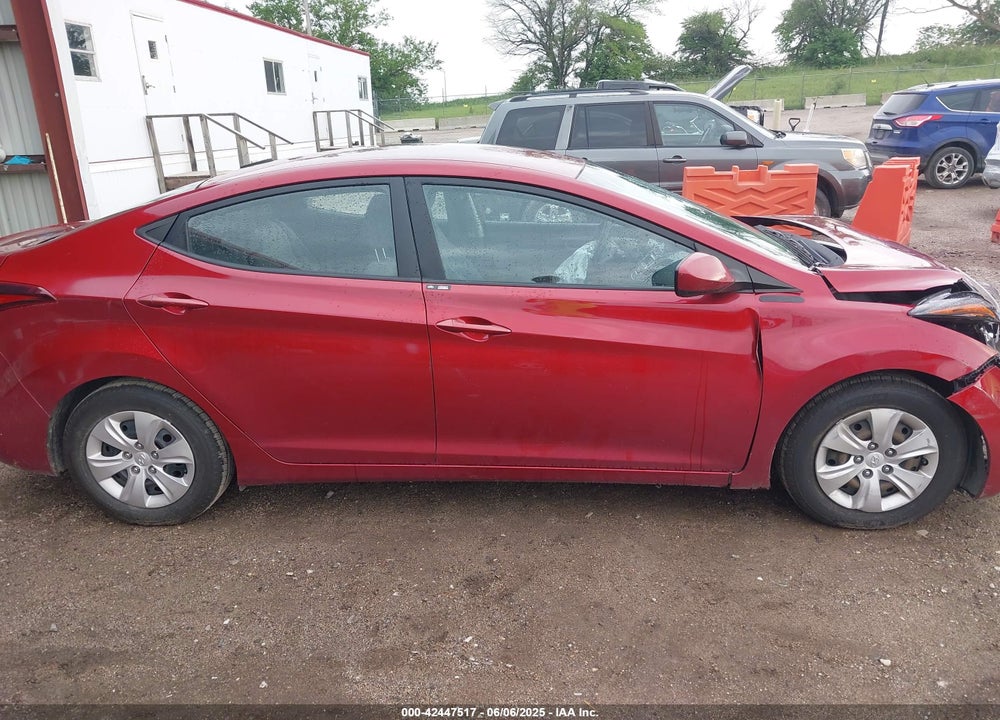 2016 HYUNDAI ELANTRA SE VIN: 5NPDH4AE8GH665785