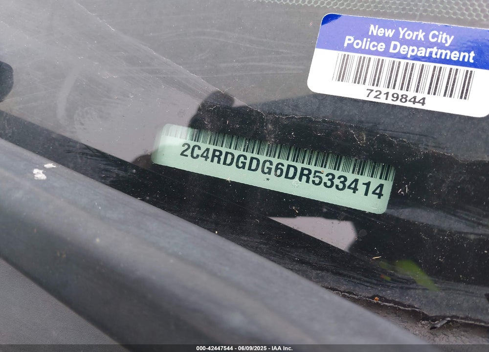 2013 DODGE GRAND CARAVAN VIN: 2C4RDGDG6DR533414