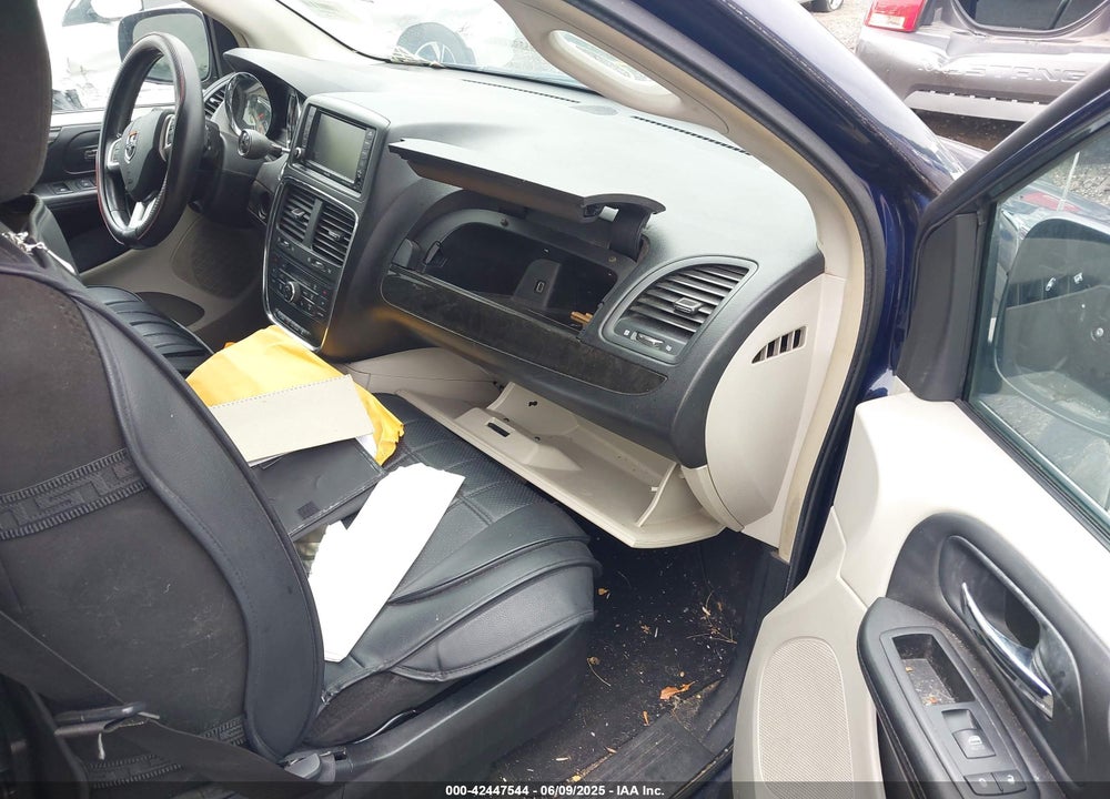 2013 DODGE GRAND CARAVAN VIN: 2C4RDGDG6DR533414