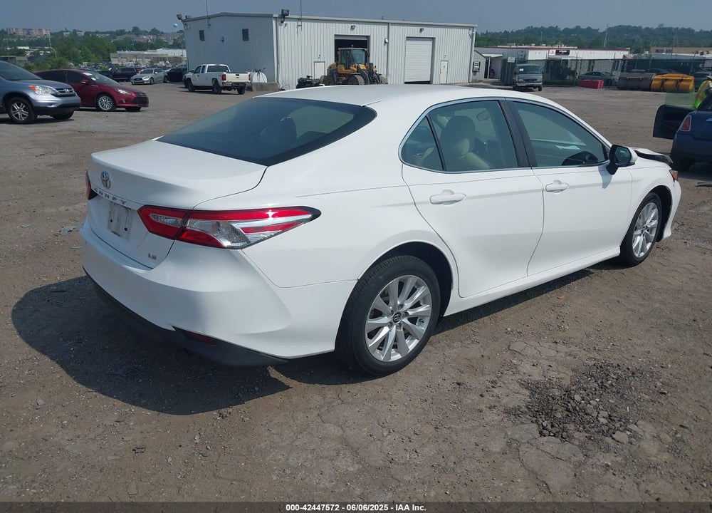 2018 TOYOTA CAMRY VIN: 4T1B11HKXJU069544