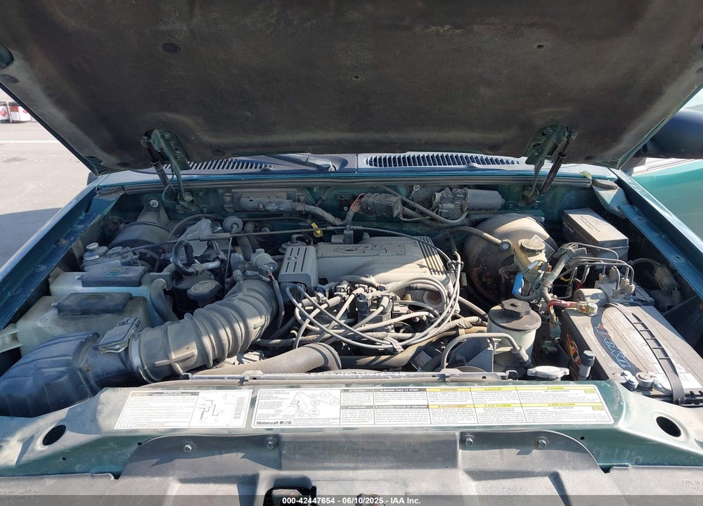 2001 FORD EXPLORER XLT VIN: 1FMZU83P11ZA52619